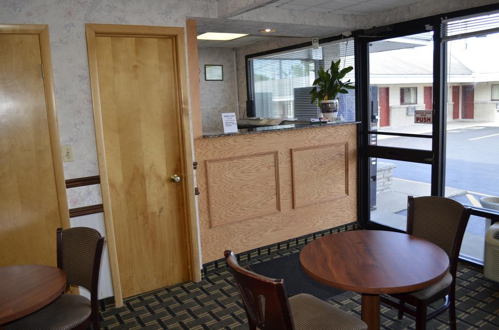 Budget Inn Williamsville Exteriér fotografie