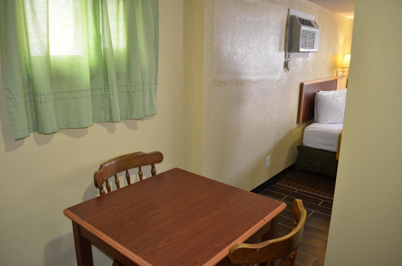 Budget Inn Williamsville Exteriér fotografie