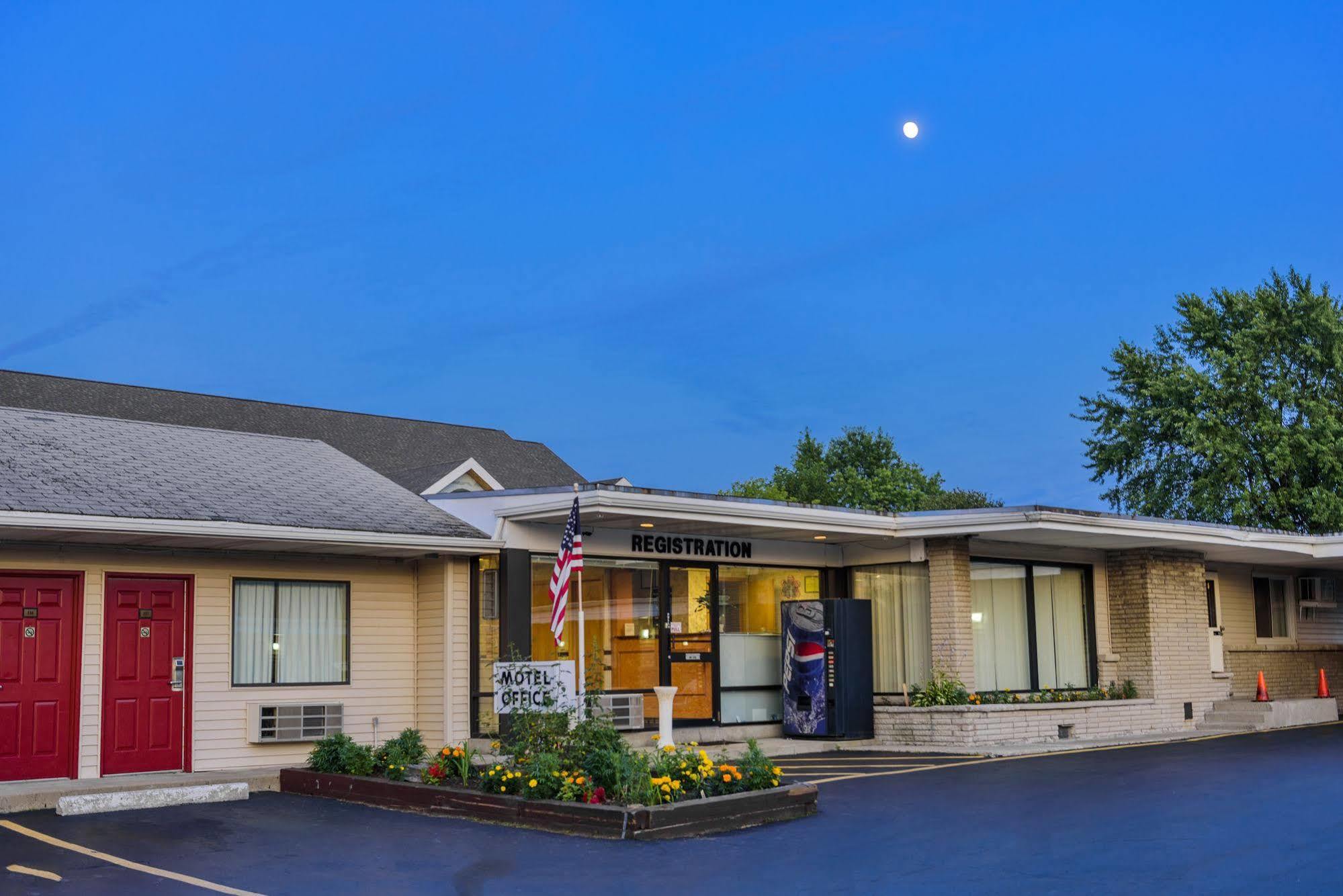 Budget Inn Williamsville Exteriér fotografie
