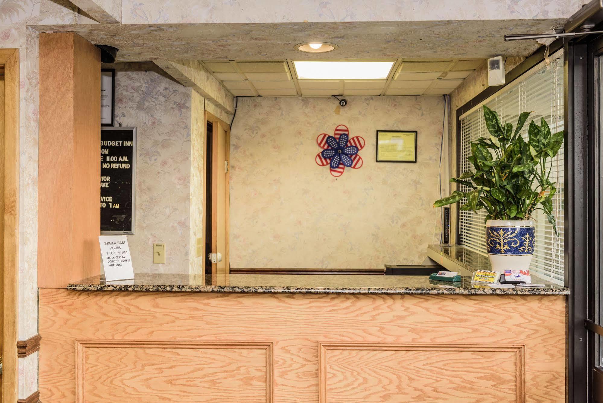 Budget Inn Williamsville Exteriér fotografie