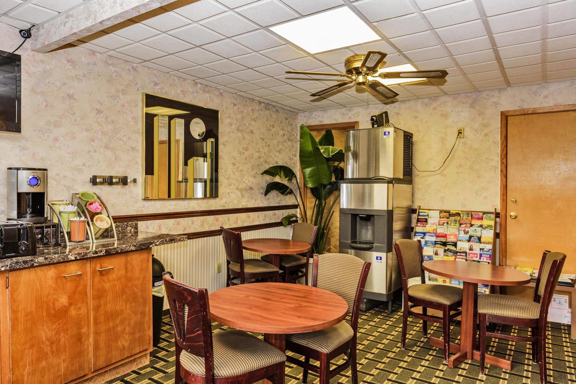 Budget Inn Williamsville Exteriér fotografie