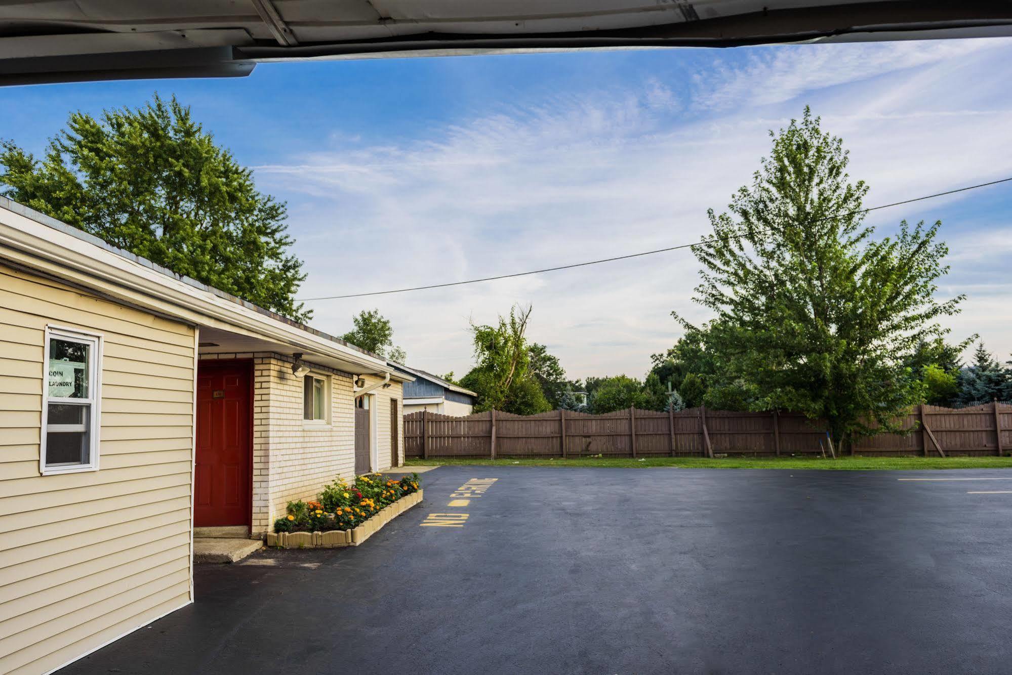 Budget Inn Williamsville Exteriér fotografie