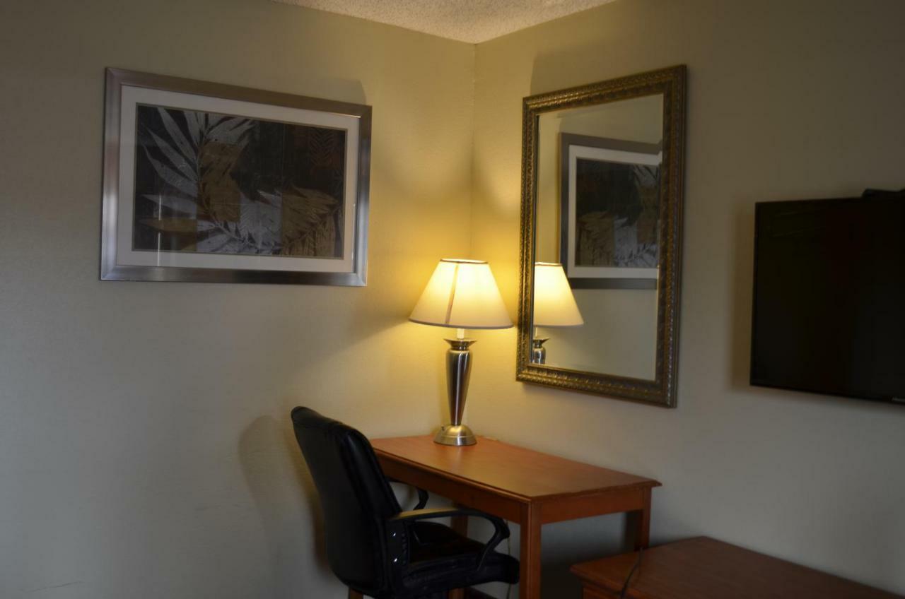 Budget Inn Williamsville Exteriér fotografie